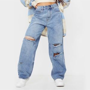 PrettyLittleThing Ripped Baggy Jeans